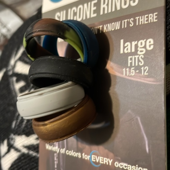 EVERY’RING - Picture 2 of 5